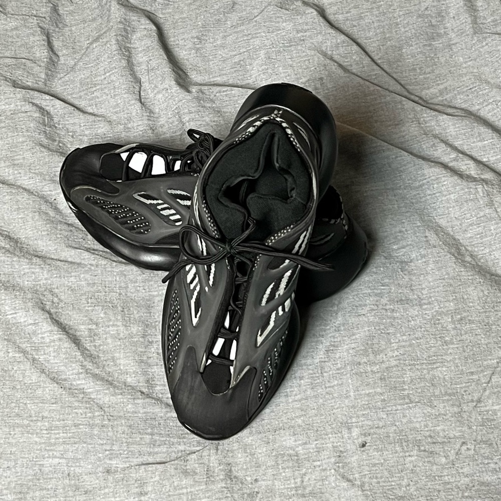Yeezy 700 V3 Alvah